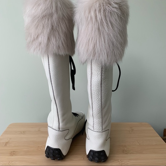 Louis Vuitton Knees Boots. - Picture 3 of 15